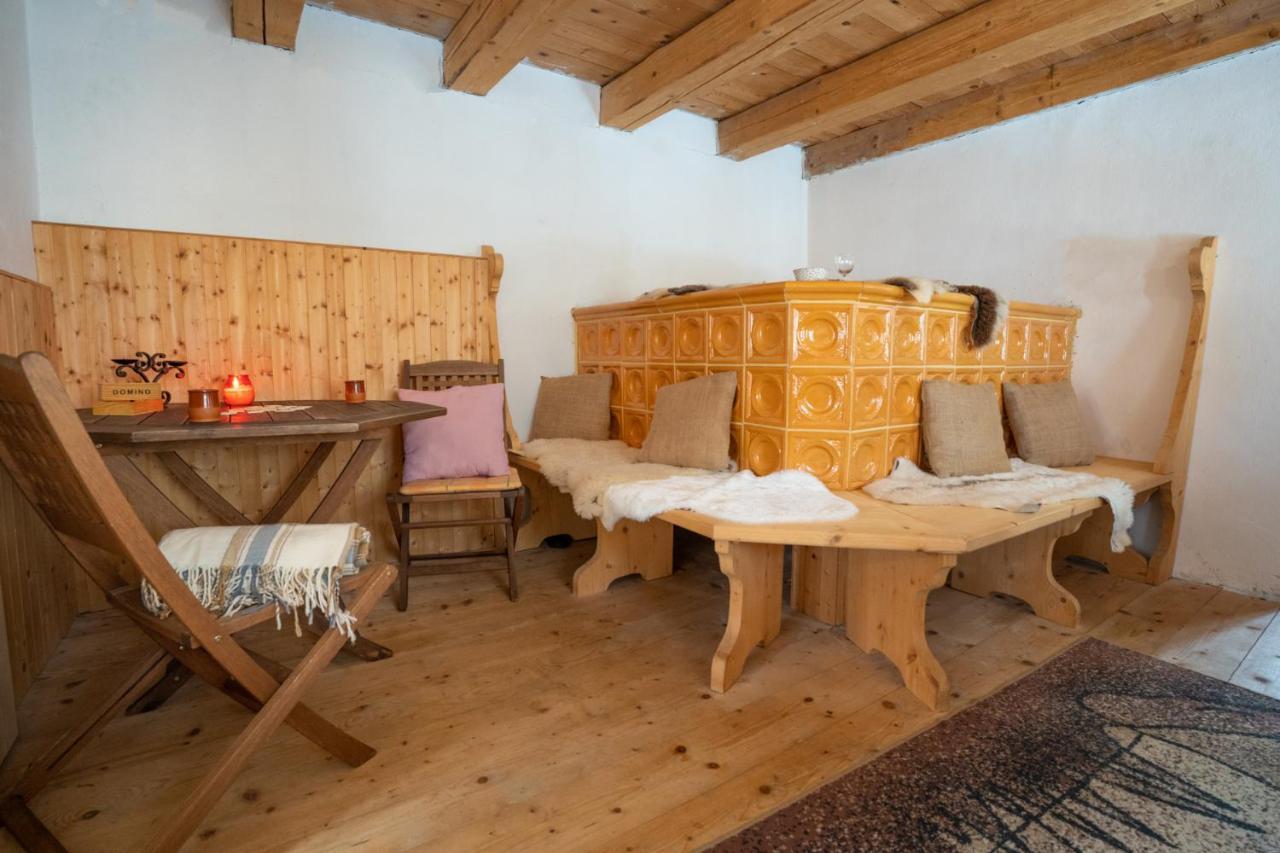 Bezgova Hisica Villa โบเว็ก ภายนอก รูปภาพ
